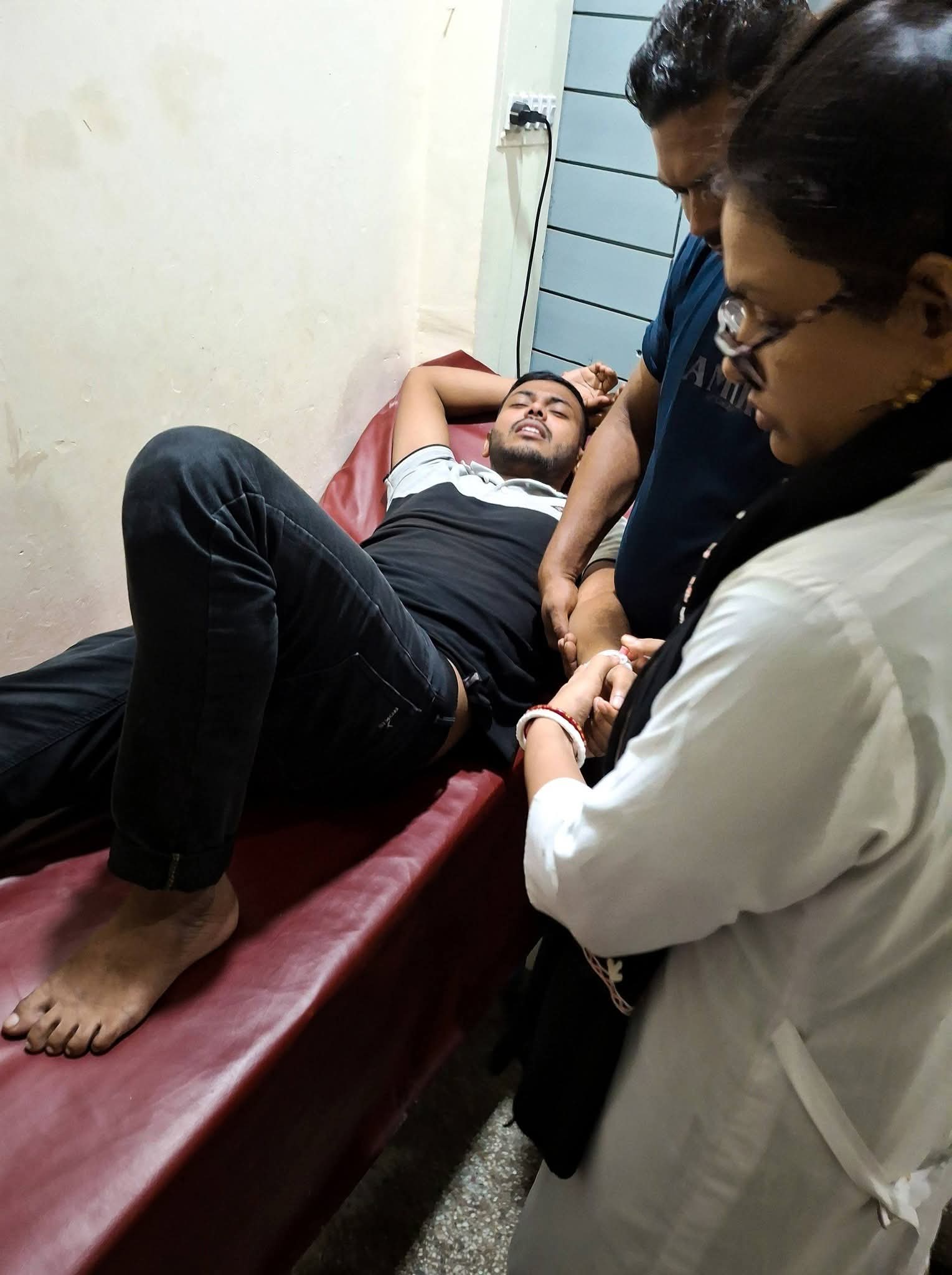হঠাৎ গুরুতর অসুস্থ হাইমচর উপজেলা ছাত্রদলের প্রচার সম্পাদক রাজিব হোসেন রাজু, সুস্থতার জন্য দোয়া কামনা