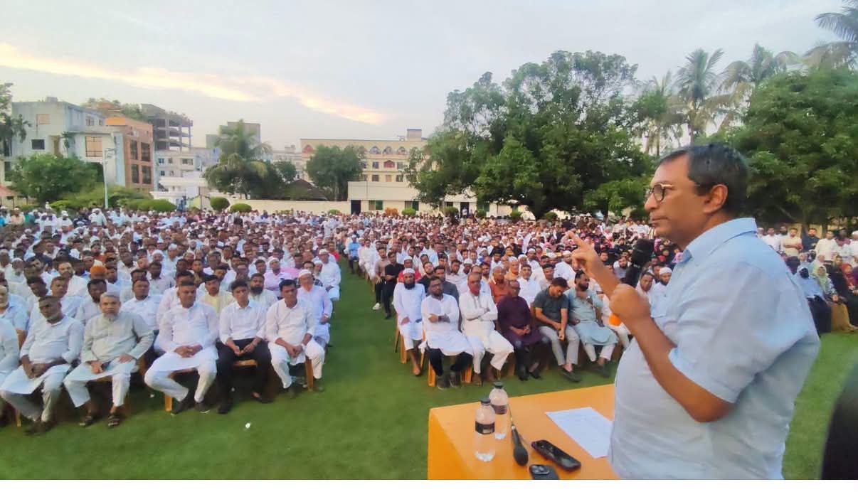 চাঁদপুর সদর উপজেলায় ইউপি নির্বাচনকে ঘিরে মনিরা ভবনে জেলা বিএনপি সভাপতি শেখ ফরিদ আহমেদ মানিকের মতবিনিময়,