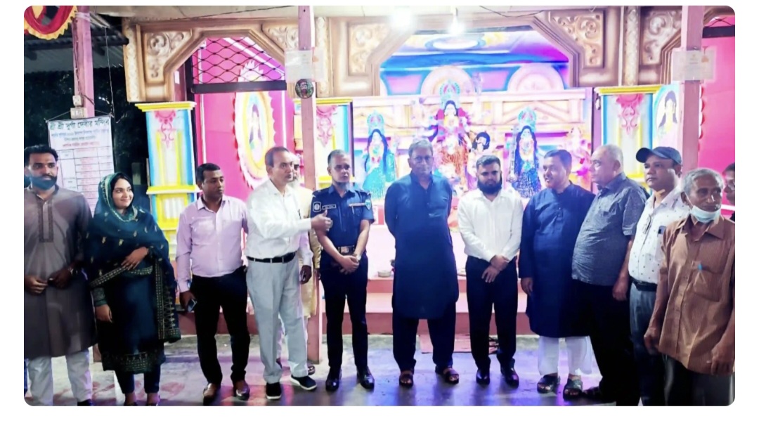 হাইমচরে পূজামণ্ডপ পরিদর্শনে এমপি মানিক, সম্প্রীতির বার্তা